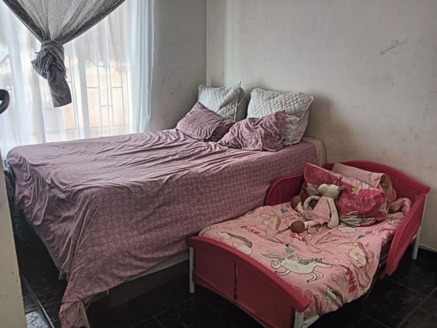 2 Bedroom Property for Sale in Geelhoutpark North West